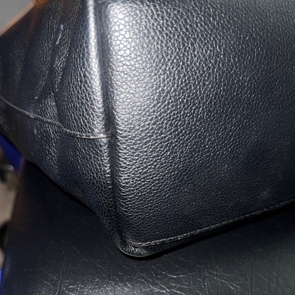 Victoria’s Secret Black & Gold Leather Shoulder  Bag with Gold Chain - Picture 5 of 14